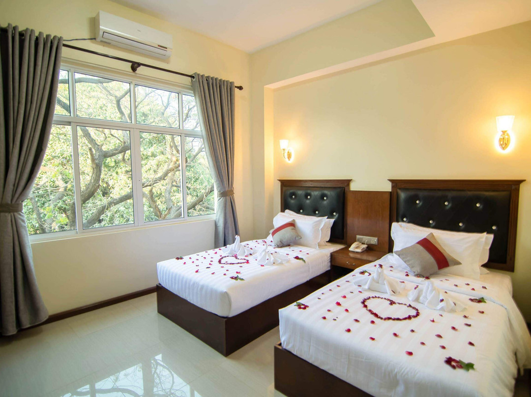 Hotel Royal Queen主图