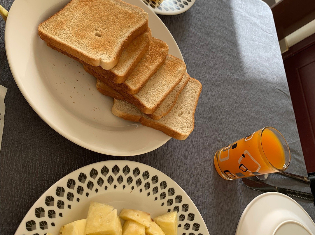 Oyo 107 Ras Al Hadd Waves Hotel主图