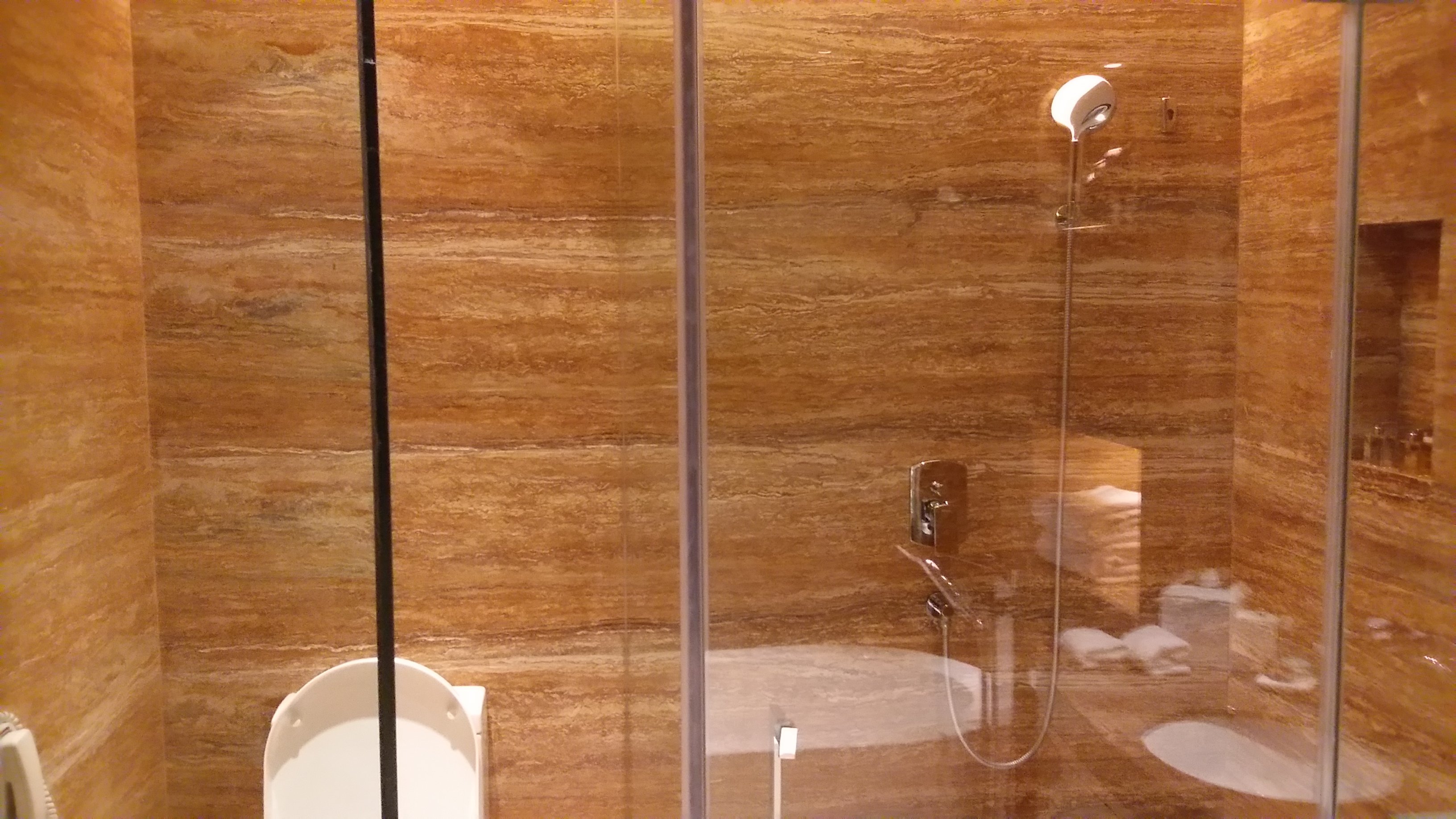 巨华国际大酒店-浴室