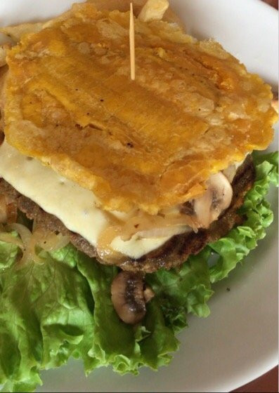 Isnos餐馆和美食-Restaurante Surabhi