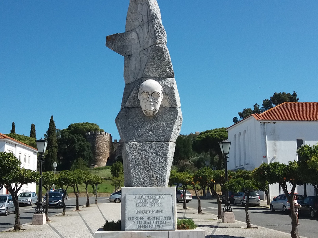 Escultura de Homenagem a Doutor Couto Jardim景点图片