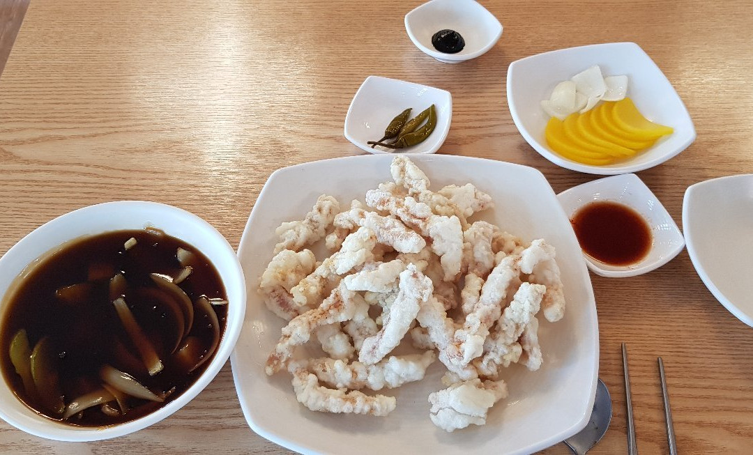 杨州市餐馆和美食-Handmade Jjajang Village