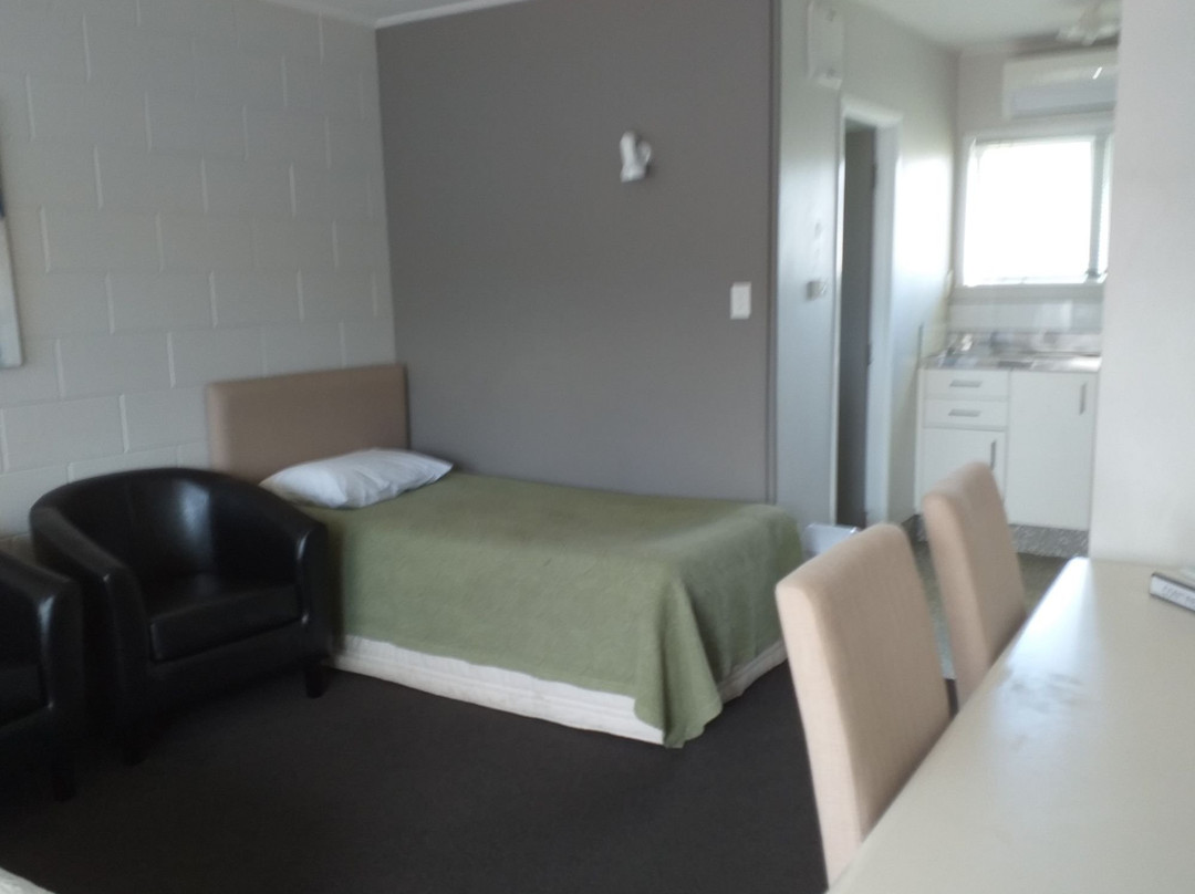 Continental Motel主图