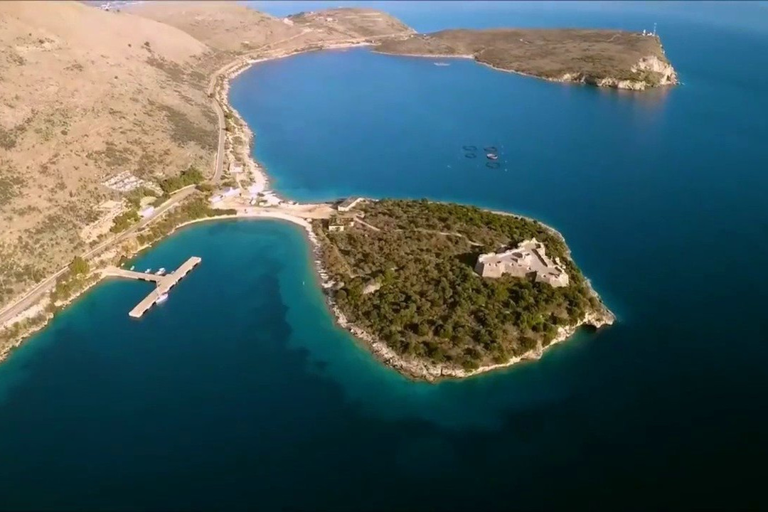 Porto Palermo Beach景点图片