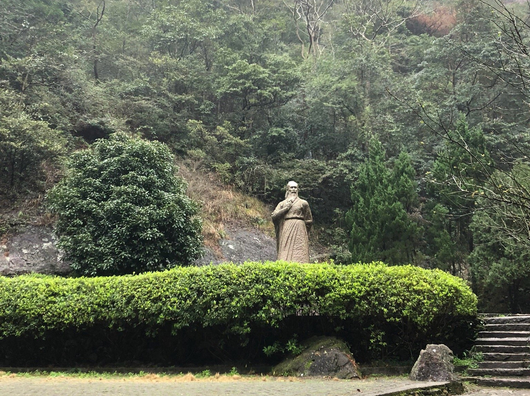 雁荡山灵岩寺景点图片