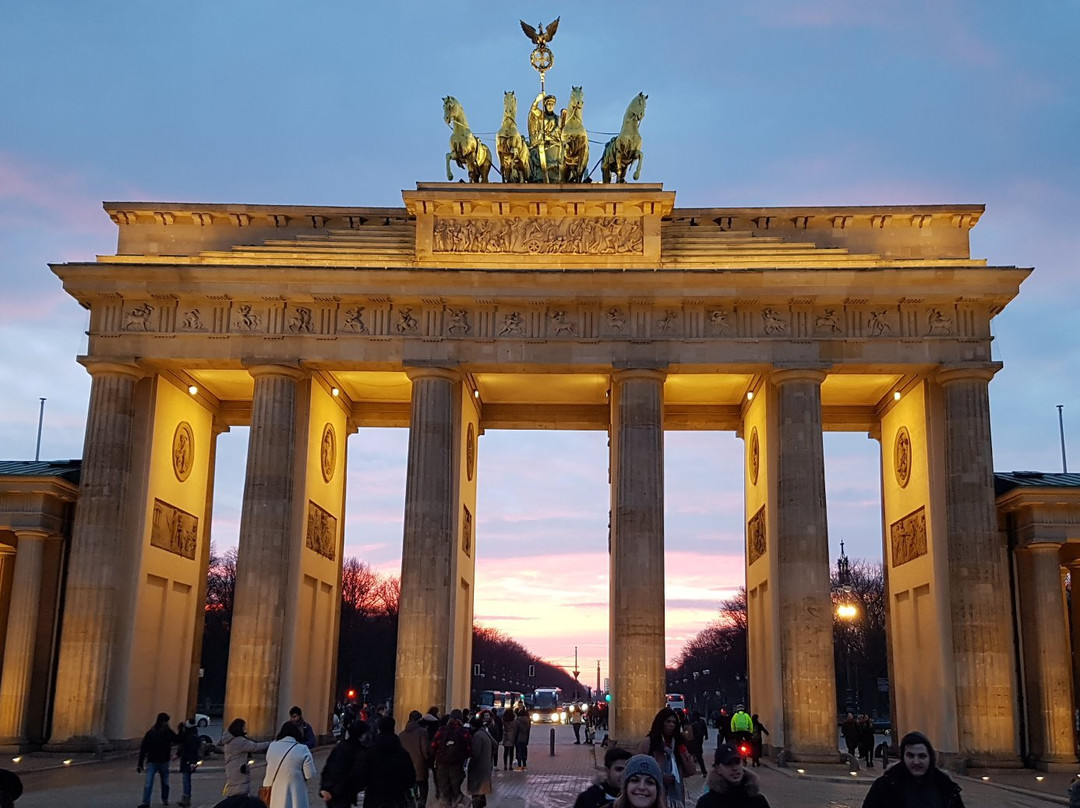 Sightseeing Point Tours-柏林必去景点