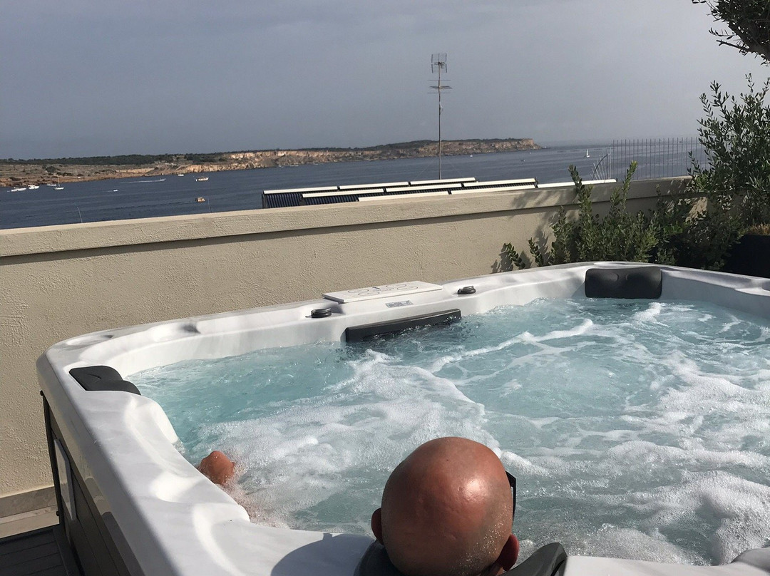 Sky Lounge & Pool-梅雷赫必去景点