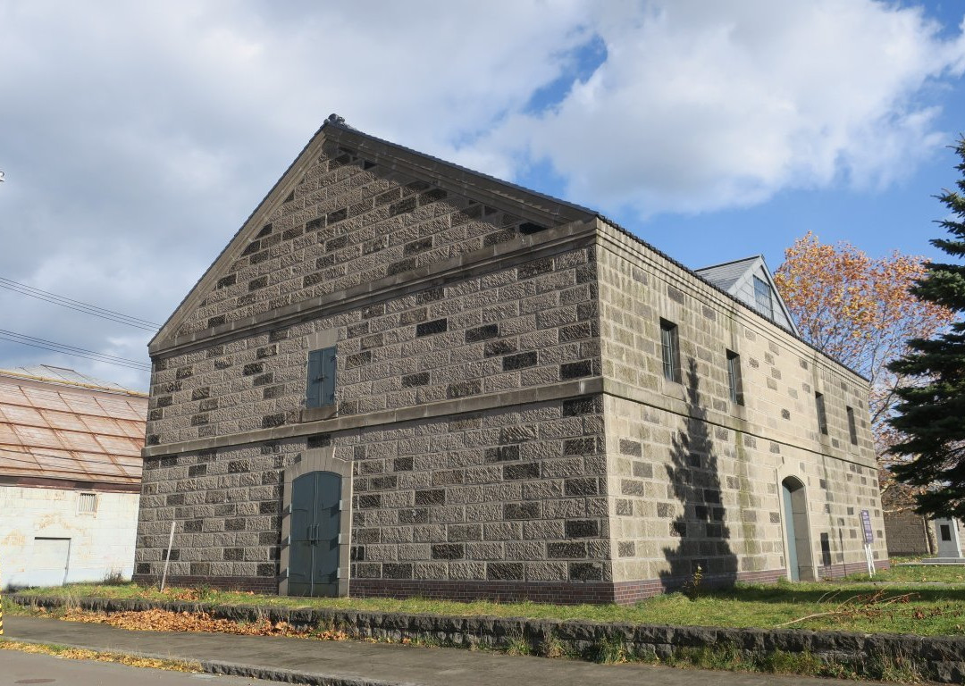 Former Nippon Sekiyu Warehouse-小樽市必去景点