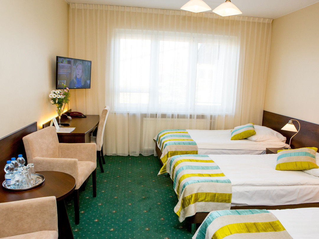 Alexandra Hotel主图