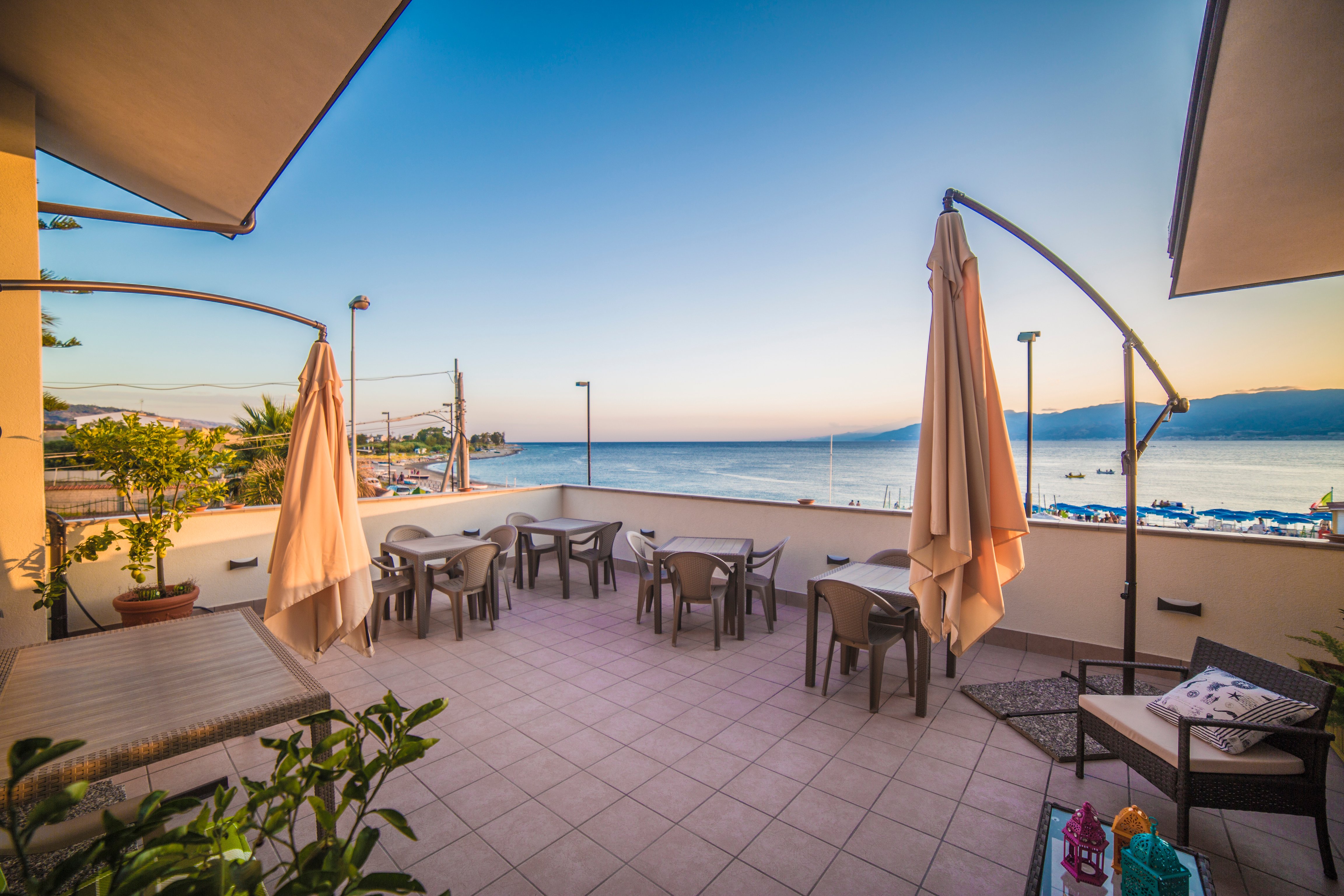 B&B A Due Passi dal Mare-官方