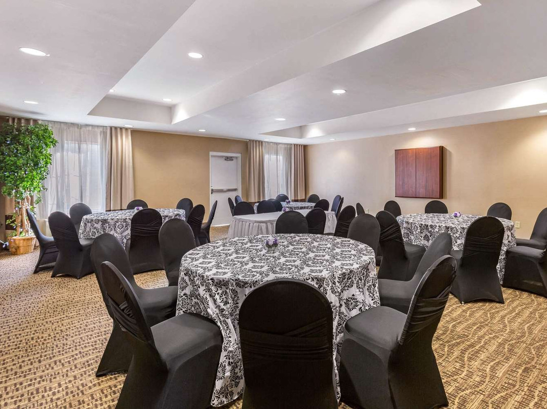 Comfort Suites Columbia Gateway主图