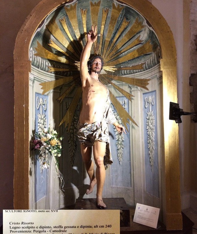 Chiesa di Santa Maria di Piazza-Pergola必去景点