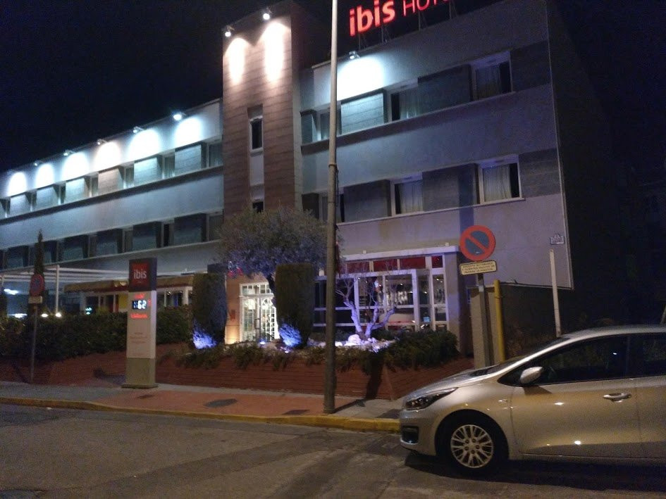 宜必思格拉纳达酒店主图