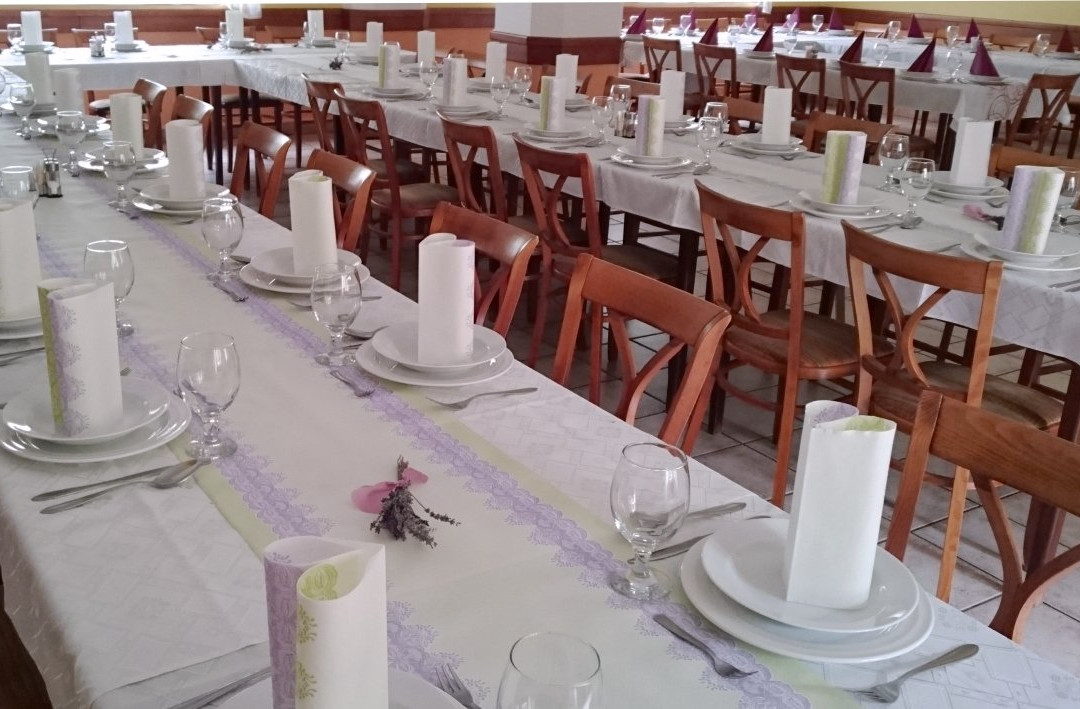 Kis-Korona Restaurant - Pension - Pizzeria主图