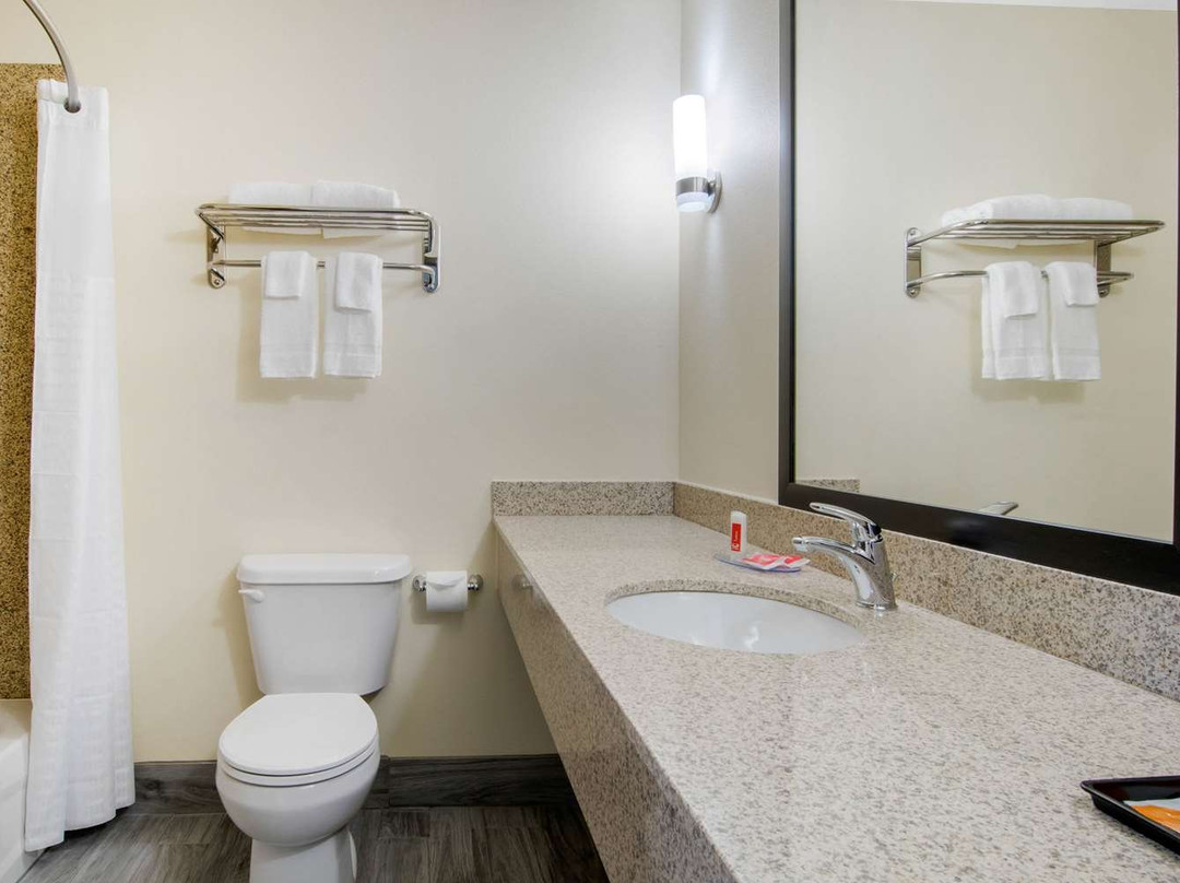 Econo Lodge Inn & Suites主图