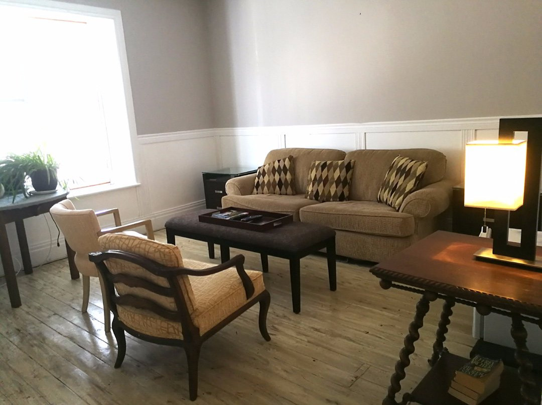 Holiday Country Manor主图