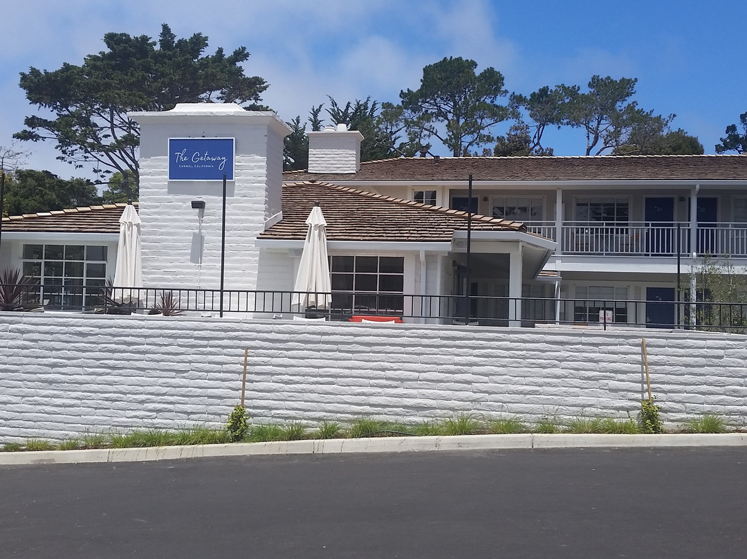 卡梅尔乡村酒店主图