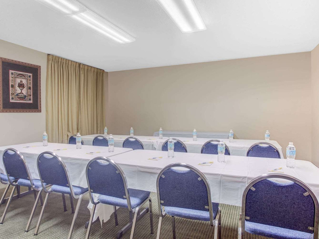 Days Inn by Wyndham Dublin GA主图