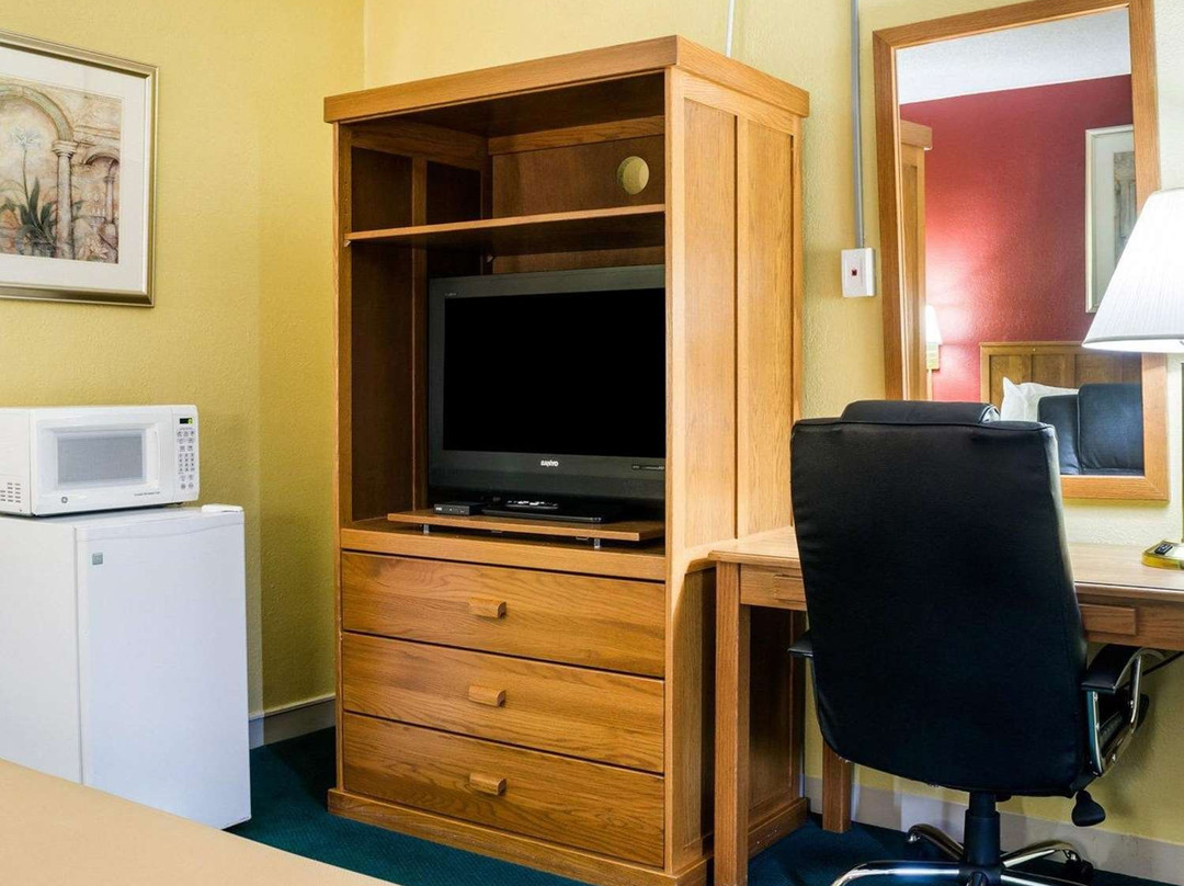 Econo Lodge Topeka Kansas主图