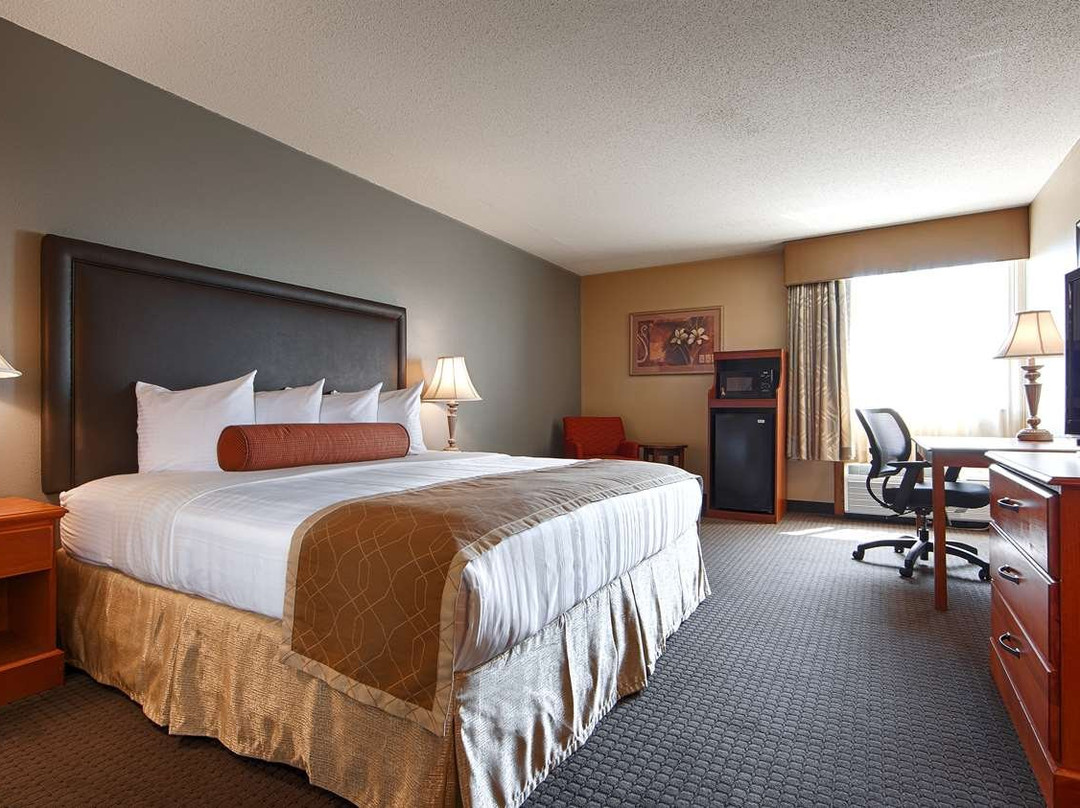 Best Western Plus The Charles Hotel主图