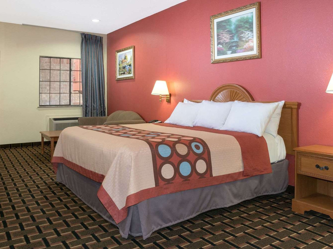 Super 8 by Wyndham Stafford Sugarland Area主图