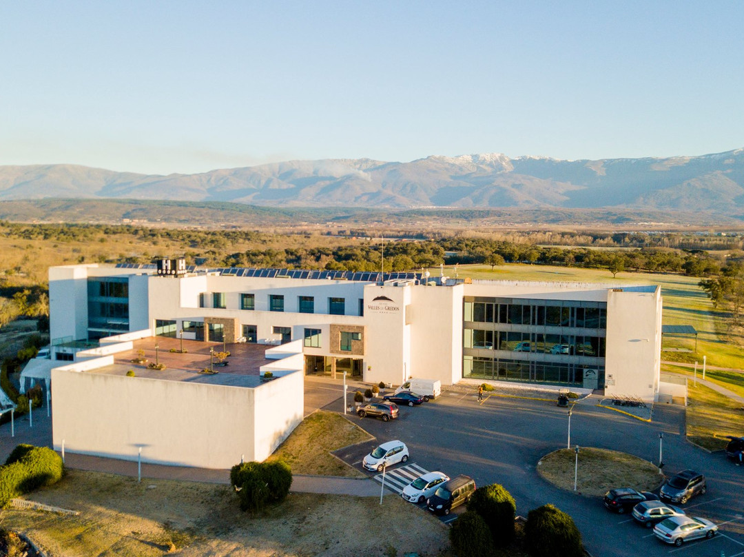 塔拉尤埃拉高尔夫酒店主图