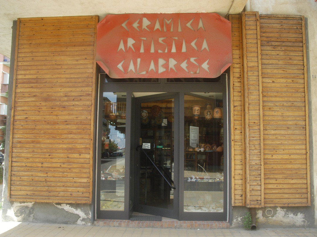 Ceramica Artistica Calabrese di Renda Ferdinando-Marina Schiavonia必去景点