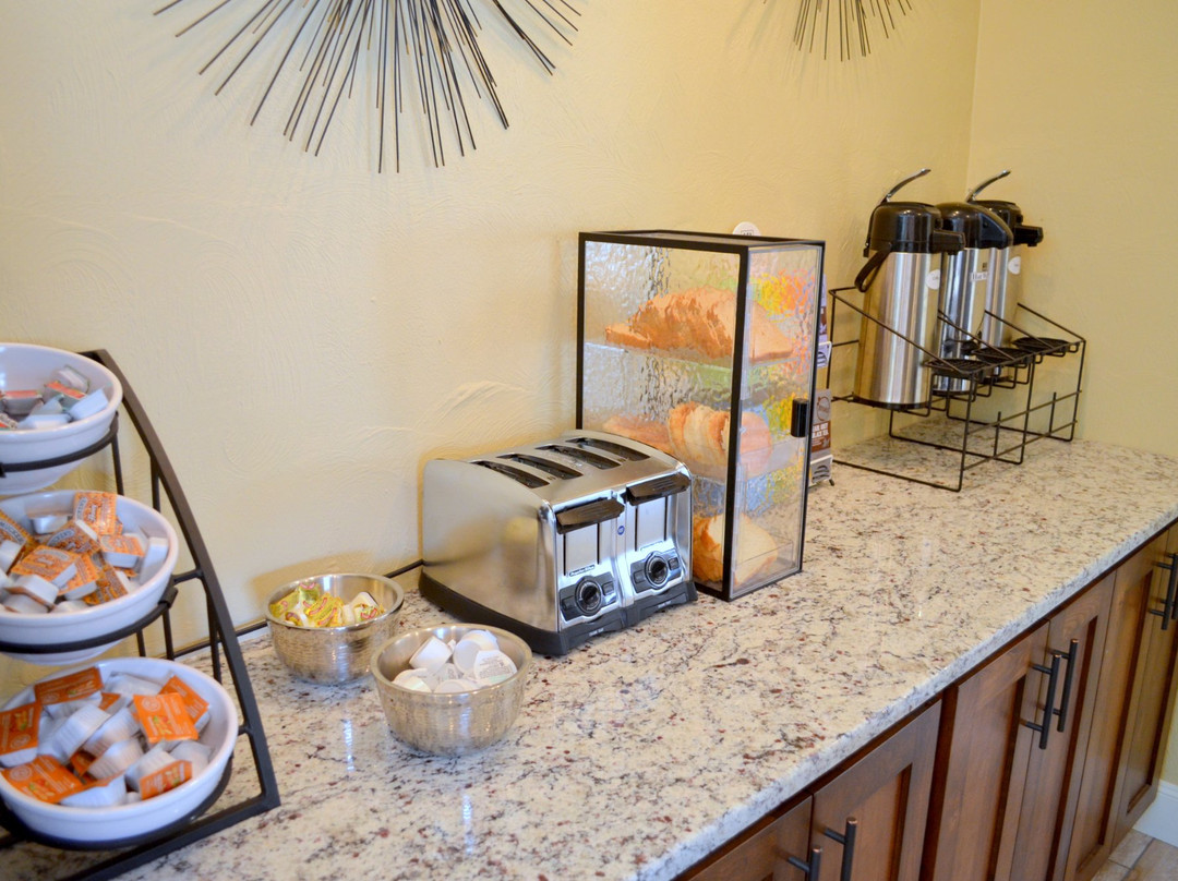 Stratford Court Apartments主图