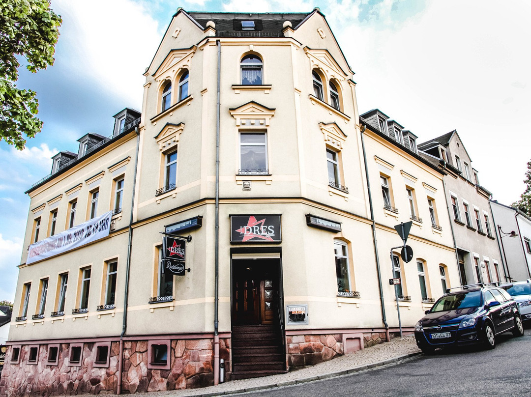 Uma-Dres Pension