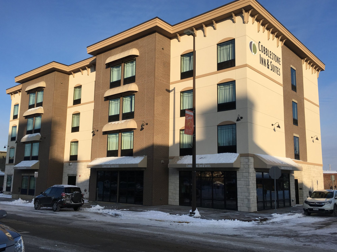 Cobblestone Inn & Suites at UW Stout - Downtown Menomonie主图