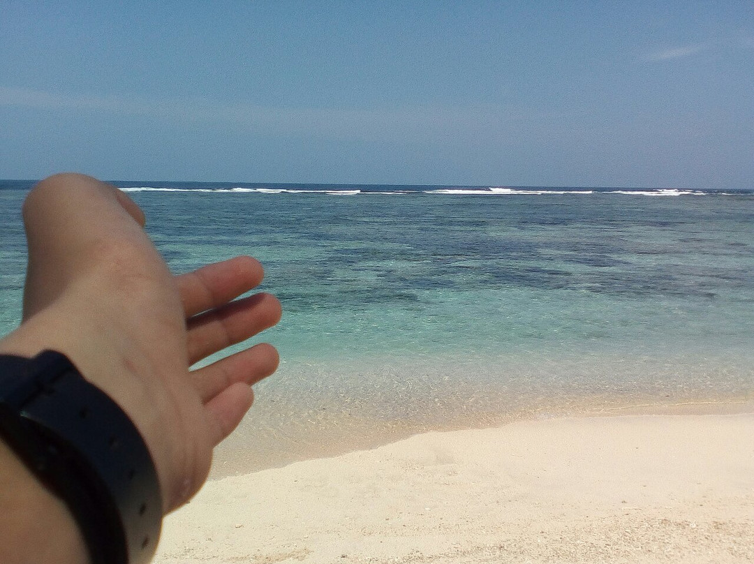 Linau Bintuhan Beach景点图片