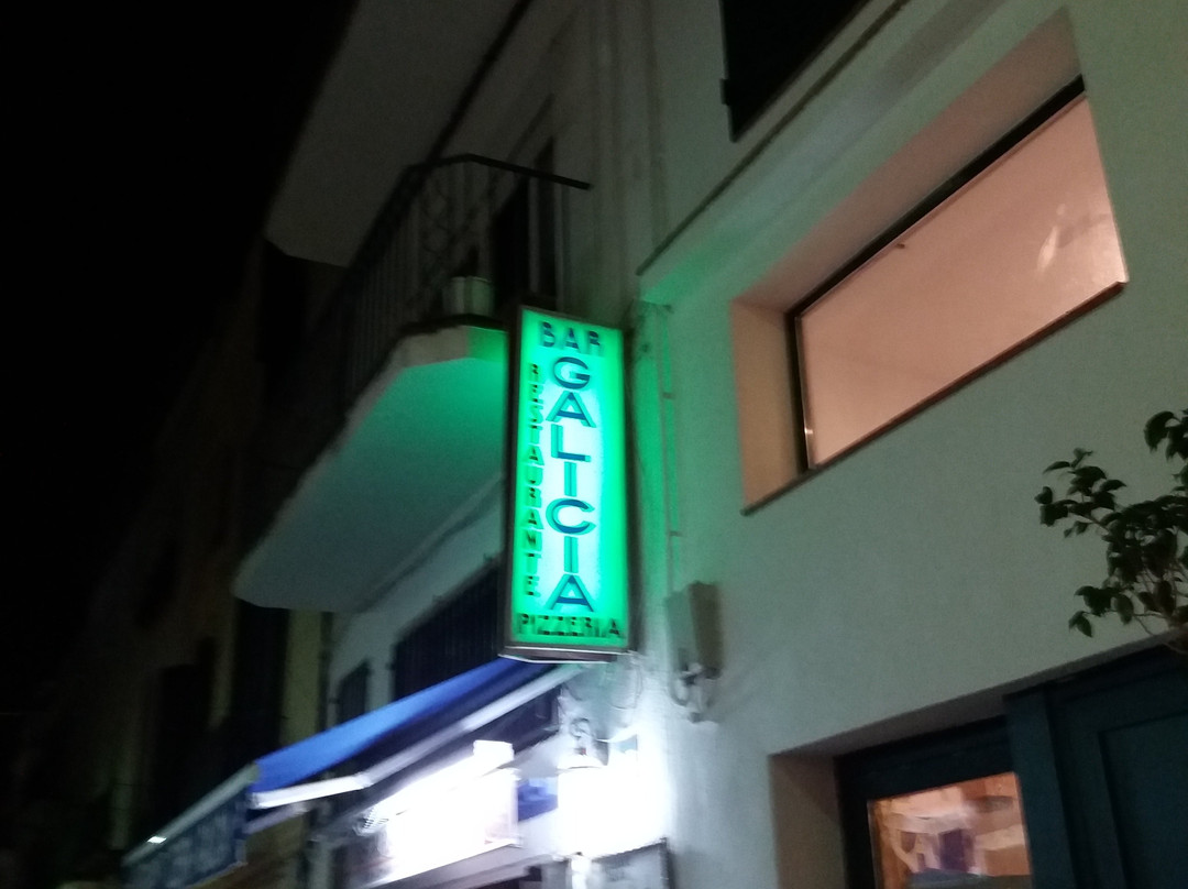 格拉诺列尔斯酒店住宿-Bar-Pensión Galicia