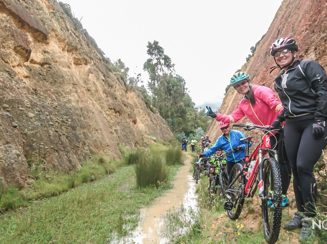 Nomads Bike Tours-Guatavita必去景点