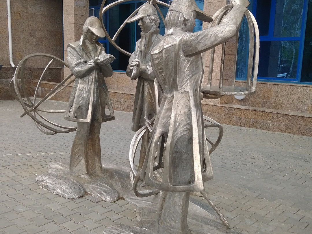 Sculpture Four Seasons景点图片