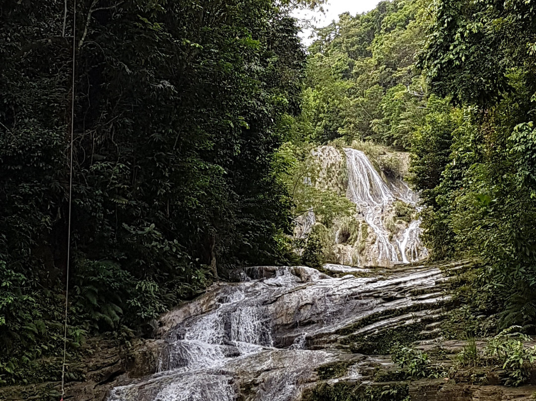 Garing Falls景点图片