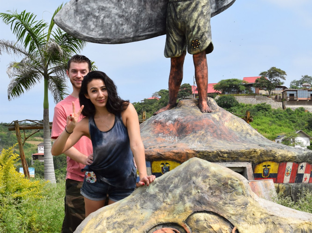 Monumento del Surfista-Montanita必去景点