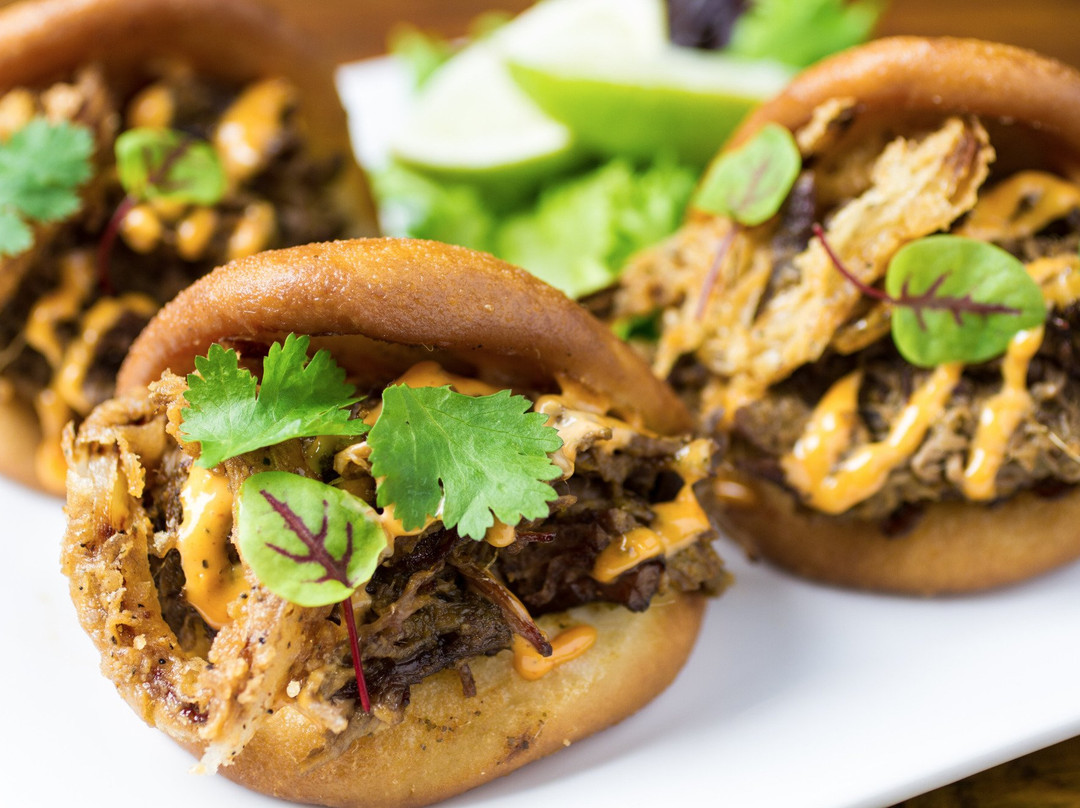 Forest Hills餐馆和美食-Forest Hills Station House