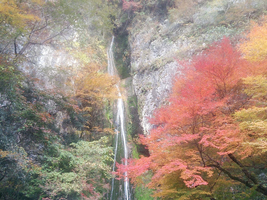 Kinugake Falls-新见市必去景点