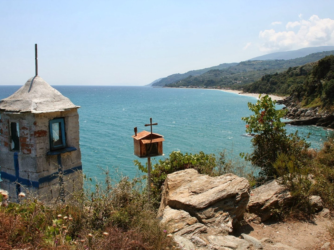 Parisaina Beach-Chorefto必去景点