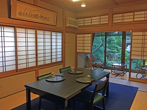 割烹旅館 角松本店