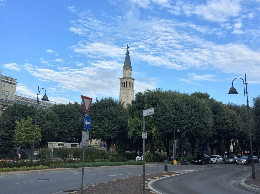 Duomo di Sant'Ambrogio景点图片