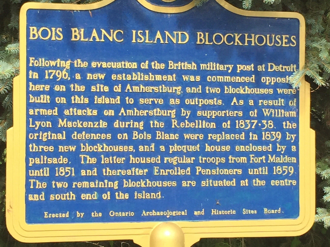 Bois Blanc Island Lighthouse & Blockhouse-阿默斯特堡必去景点