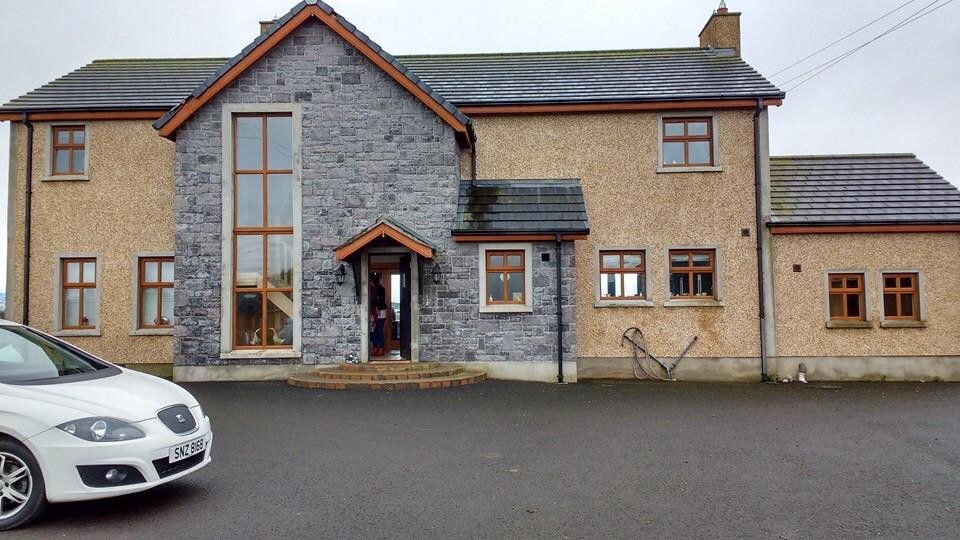 Hall's Farmhouse B & B