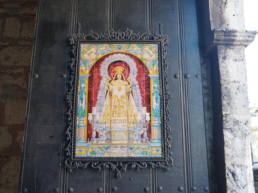 Saint Barbara's Church (Iglesia Santa Barbara)景点图片