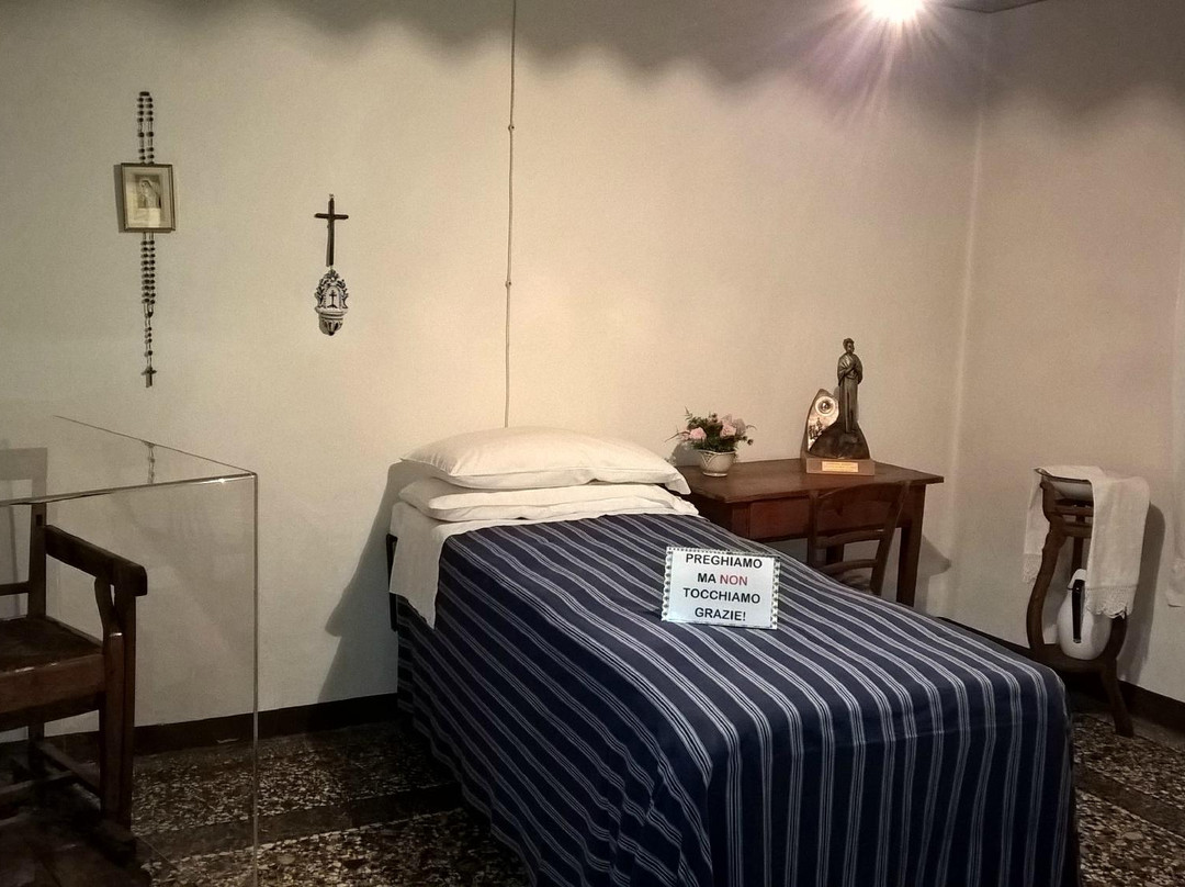 Chiesa della Sacra Famiglia-斯基奥必去景点