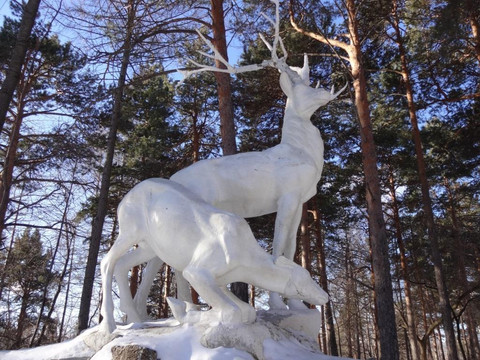 Sculpture Deers-叶卡捷琳堡必去景点