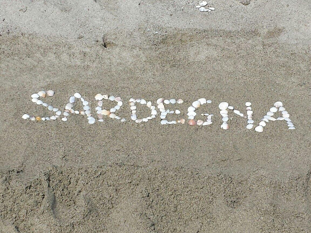 Spiaggia di Su Tiriarzu-Posada必去景点