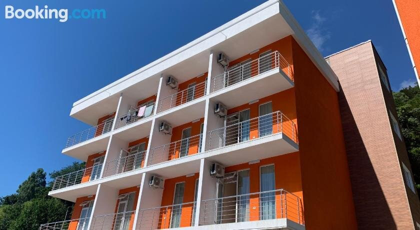 Kvariati Rooms and Apartments Orange Complex