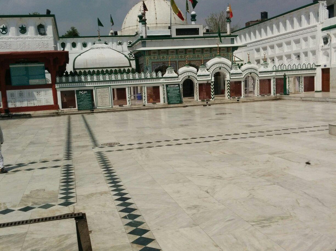 Tomb of Bu-Ali Shah Kalandar景点图片