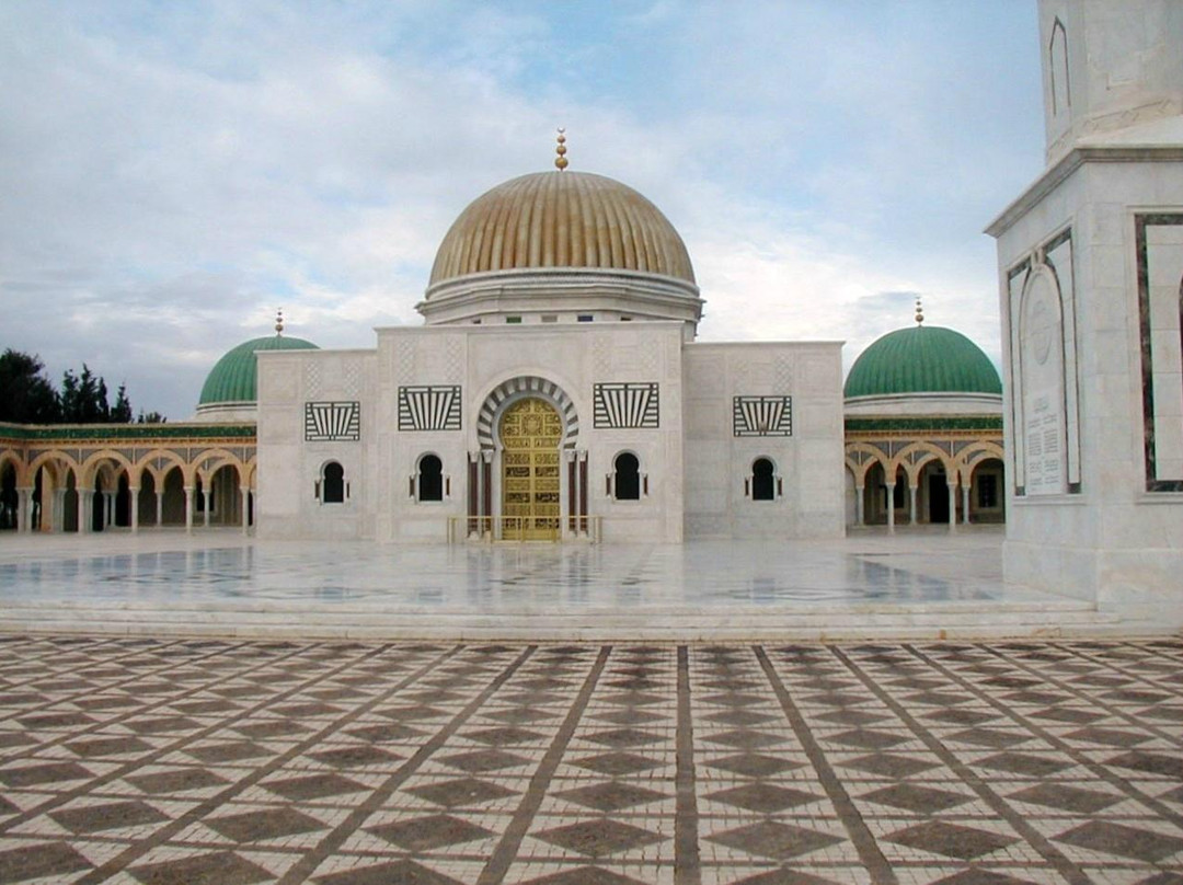 布尔吉巴陵墓-摩纳斯特必去景点